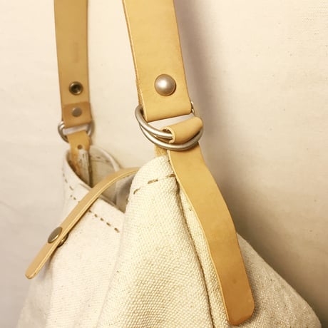 バゲットのためのプリーツバッグ（ベルトは風呂敷バッグのベルトになります！）