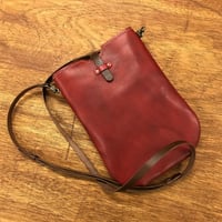 たて長ショルダーバッグ（オイルドレザー）