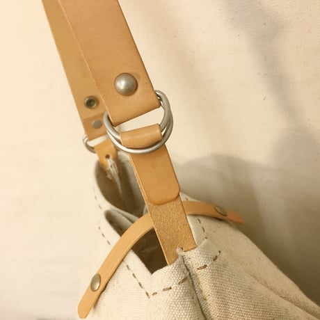 バゲットのためのプリーツバッグ（ベルトは風呂敷バッグのベルトになります！）