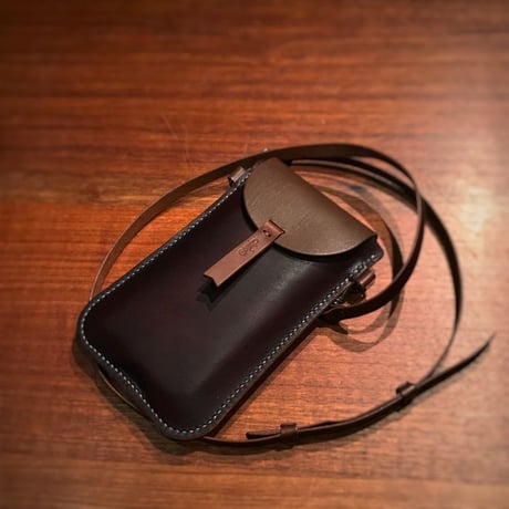 スマートフォンのための小さなバッグ(カードポケット付き)