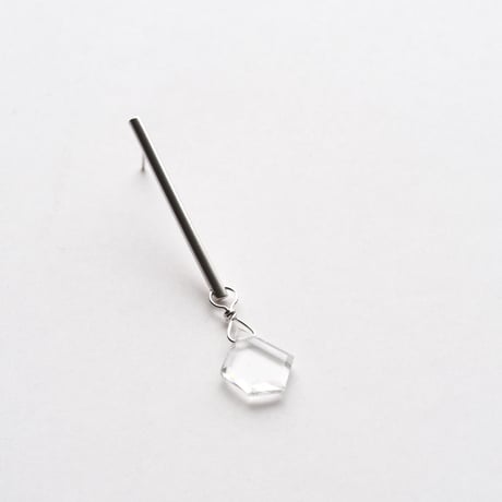 pierced earring　名前のない道
