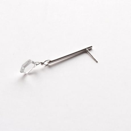 pierced earring　名前のない道