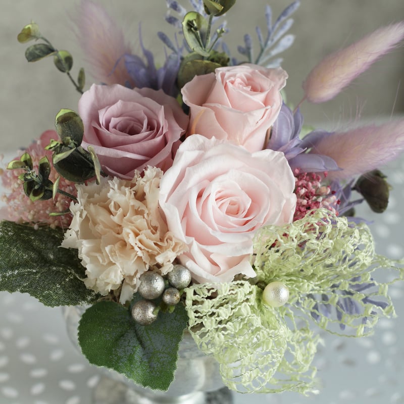 プリザーブドフラワーアレンジメント/淡いピンク系大輪バラ | アトリエJ プリザーブドフラワーアレンジメント/淡いピンク系大輪バラ | アトリエJ