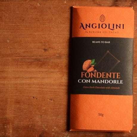 ANGIOLINI　ダーク・アーモンドクランチ入り(62％)