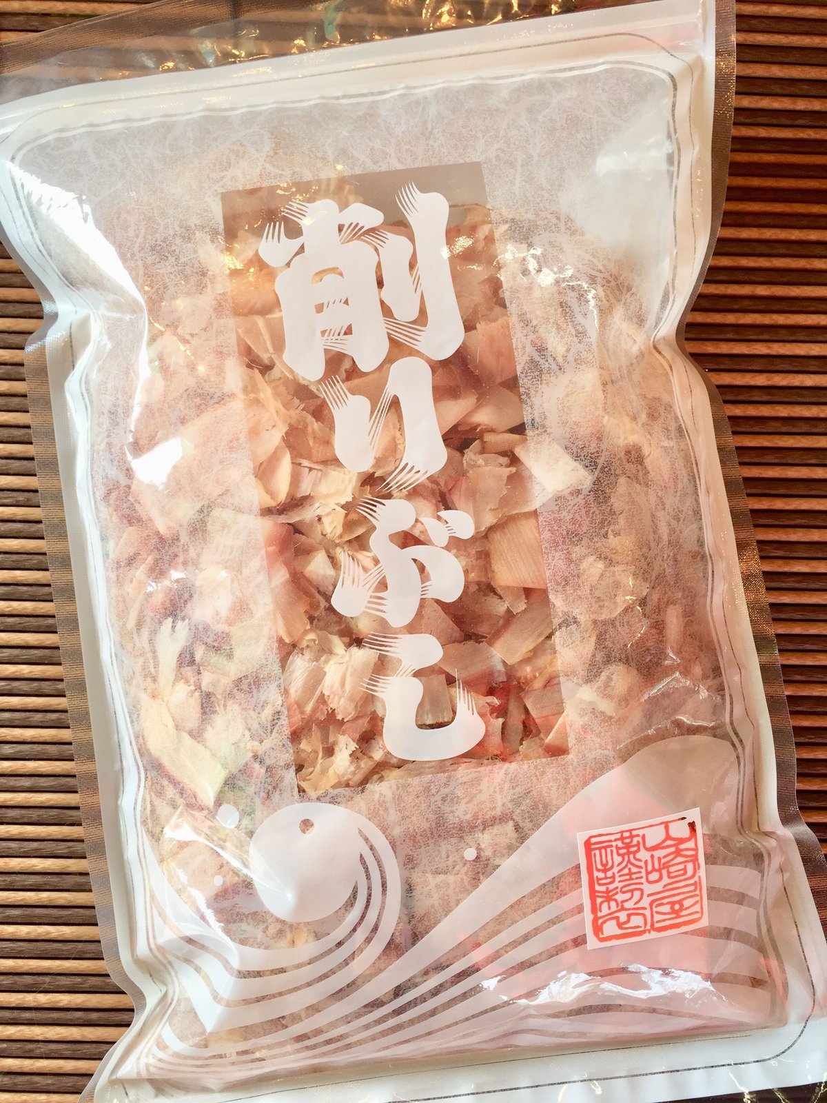 花かつお １００ｇ 鹿児島県 枕崎産 お出しに、ご飯に、卵かけご飯、お好み焼き、焼きそばにも！