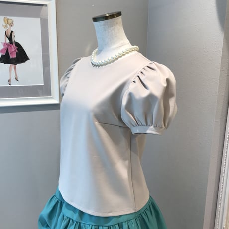 5-304  ベージュ　Chouトップス　BOX タイプ　Ｍ