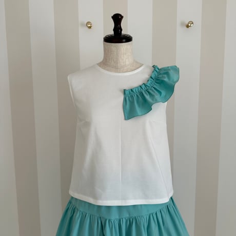 6-160    白×ティファニーブルー　肩フリルトップス　Ｌ