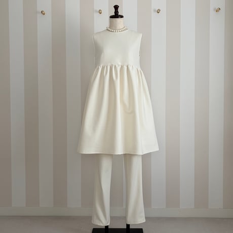 3-120    クリーム　スキニーパンツ　フリー(Ｍ)  着丈97cm