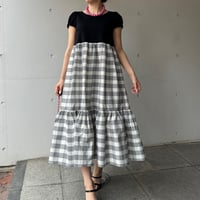 6-079     黒×チェック　パフベルフレアワンピース　Ｍ