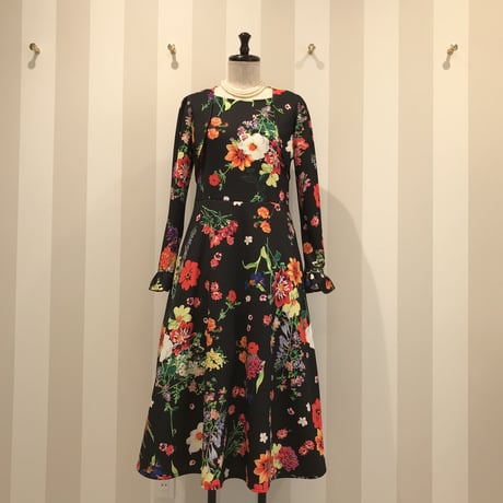 1-039  黒花ニット　MAMIワンピース　ＸＬ