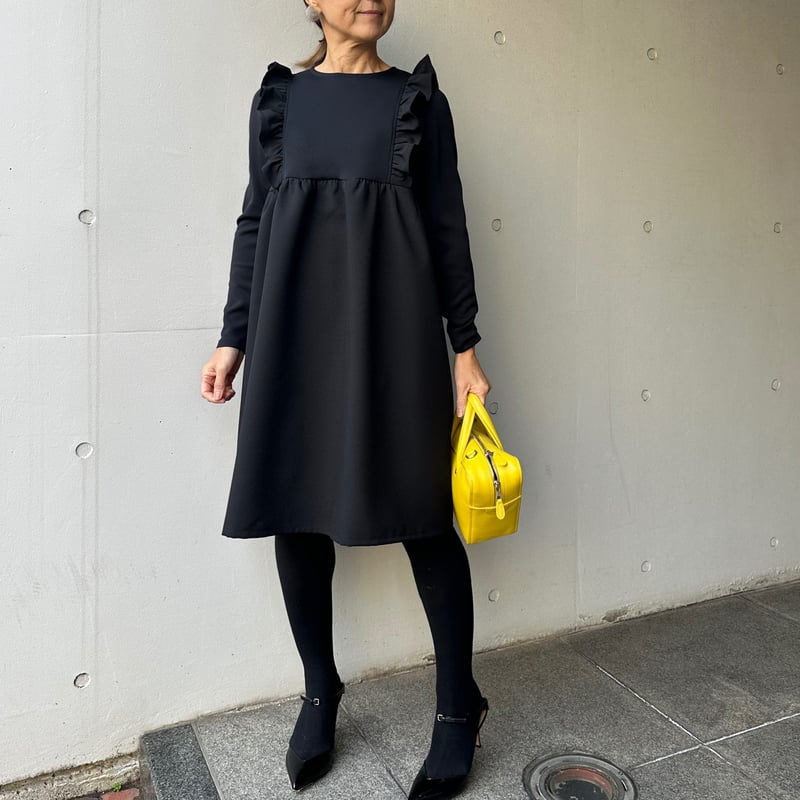 12-087 黒 長袖肩フリルワンピース 短め M | capriciousmie