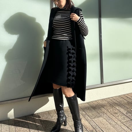 11-124    黒ウール　サイドフリルスカート　ファスナー　フリー(Ｍ)