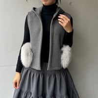 10-096     グレーウール　ポケットベスト　マグネットファー付き　フリー