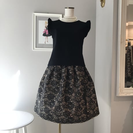 12-254  ベージュ×黒レースボンディング　タックスカート　フリー（Ｌ）