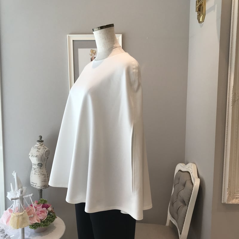 7-116 白ポンチョ フリー（L） | capriciousmie