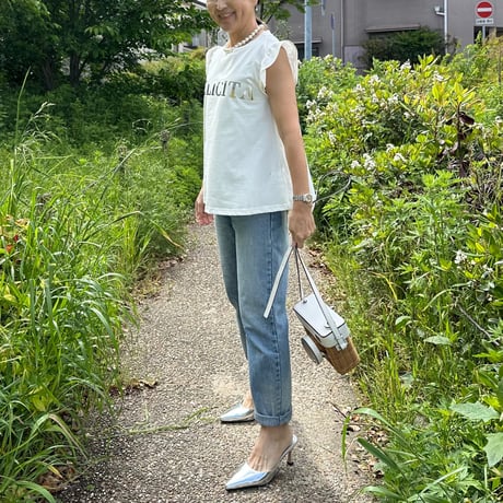 5-004    白×シルバー　袖フリルＴシャツ　ＭＬ   セレクト商品