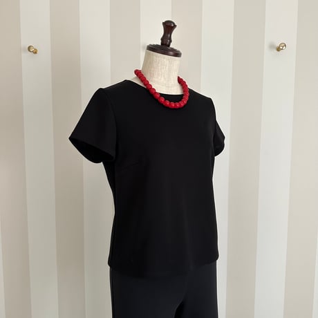7-100   黒　美Ｔシャツ　Ｍ