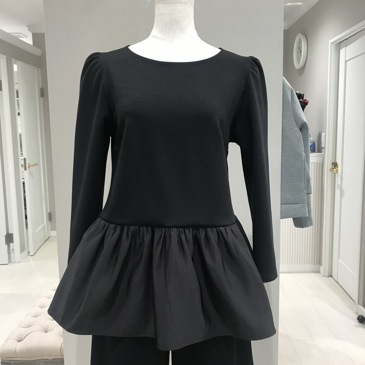 【美品】DIESEL ペプラムトップス 黒 半袖 タグ付 D-PRA Sleeveless dress with zip detail｜ブラック｜ウィメンズ