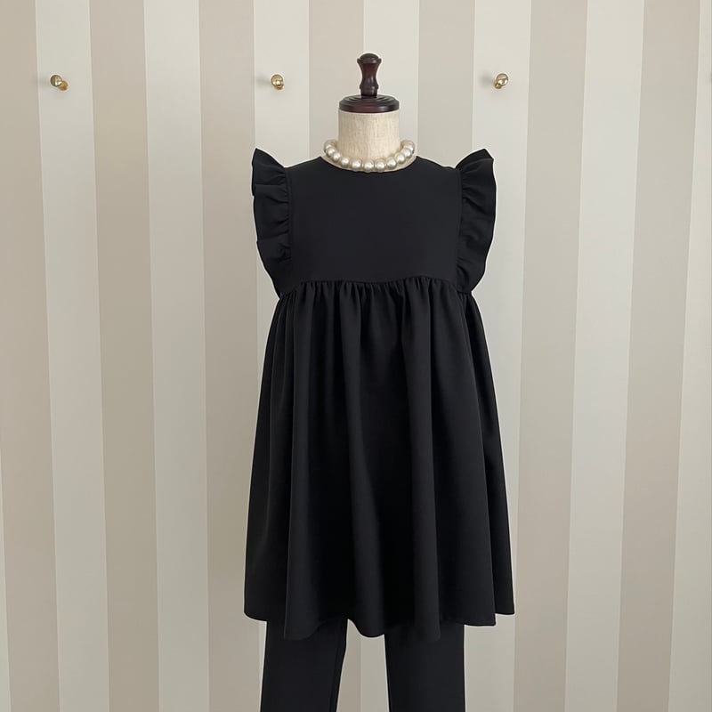 フリル付きブラックチュニック 5-109 黒 肩フリルチュニック M | capriciousmie