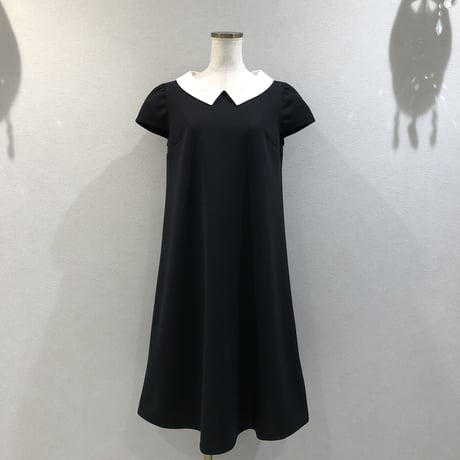 9-020   黒　白襟MIMIワンピース　キャップスリーブ　Ｌ