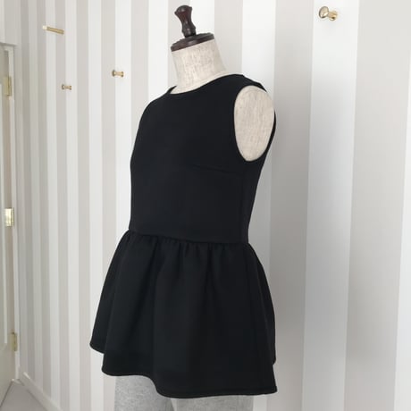 12-218    黒　バックリボンペプラムトップス　Ｌ