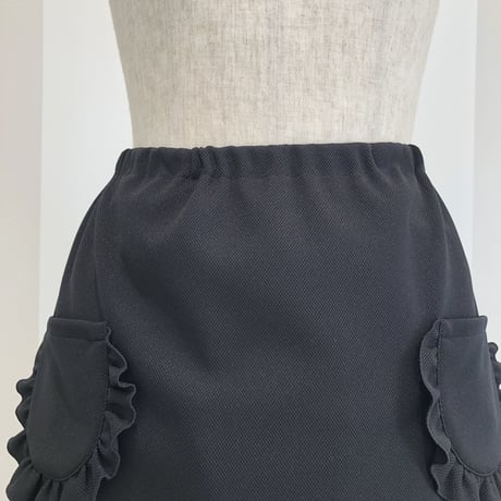 9-017      黒ハニカム　フリルポケットスカート　フリー（Ｌ）