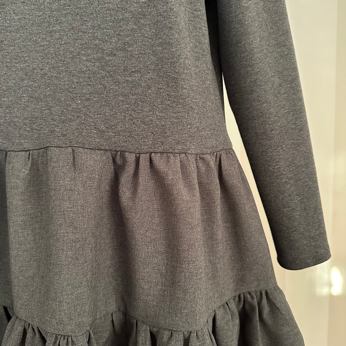 1-018 グレー 長袖ティアードワンピース M | capriciousmie