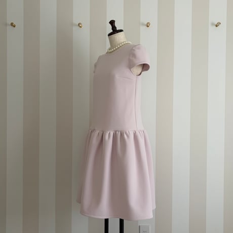 6-110    マカロンピンク　フリルワンピース　キャップスリーブ　ＳＭ