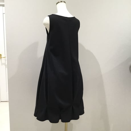 12-023  黒  クルミワンピース  XL