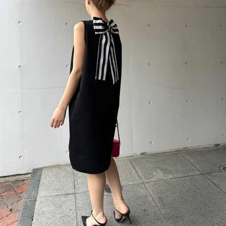 6-156   黒×ボーダー　バックリボンコクーンワンピース　Ｌ