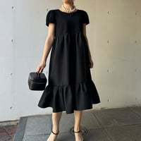 5-139     黒　パフベルフレアワンピース　短め　Ｌ