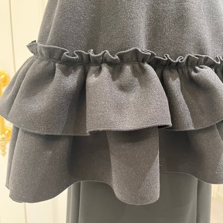 10-152    黒ウール風　Ｗフリルケープ　フリー