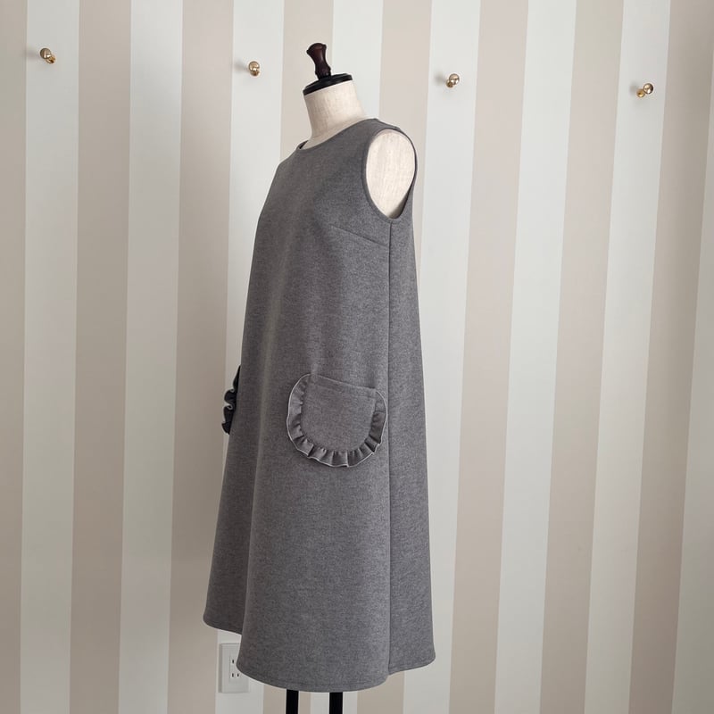グレー ワンピース ポケットファー付き 12-050 グレーウール風 フリルポケットワンピース L | capriciousmie