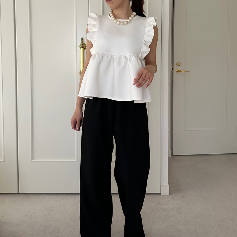 4-087 パールホワイト 肩フリルトップス ファスナー M