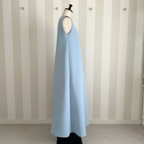 4-027   マカロンブルー　ロングワンピース　130cm着丈　Ｍ
