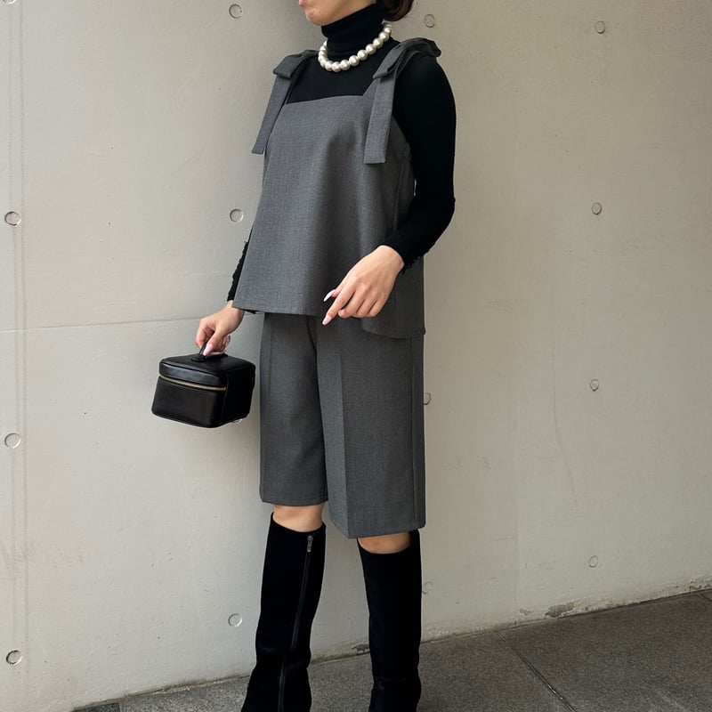 2-033 グレー リボンブローチ付ベスト M | capriciousmie