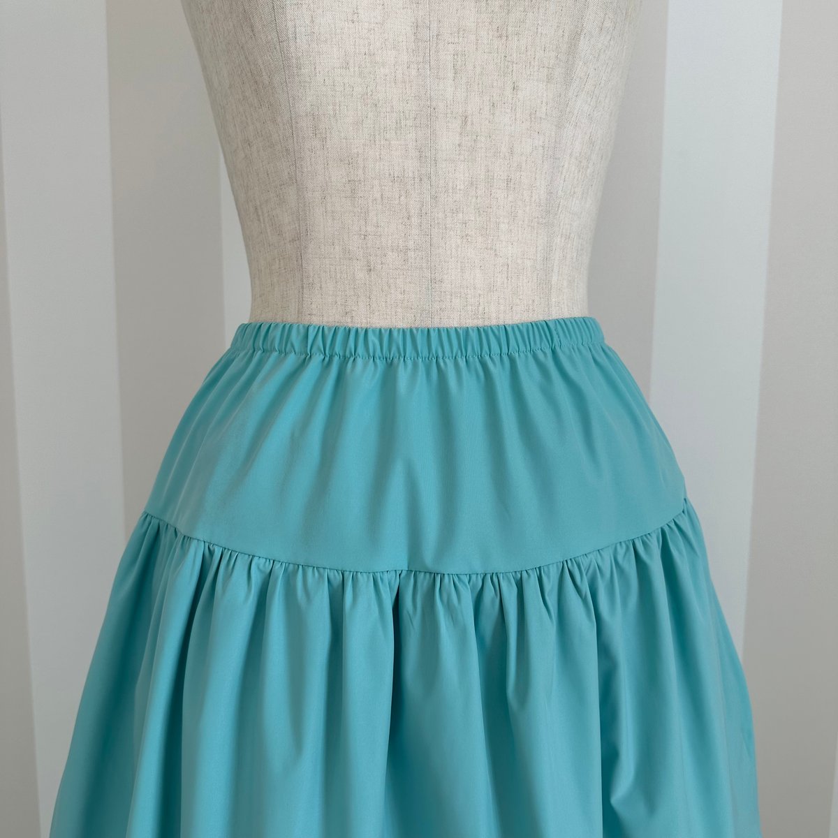 8-089 ティファニーブルー ティアードスカート ロング フリー(M