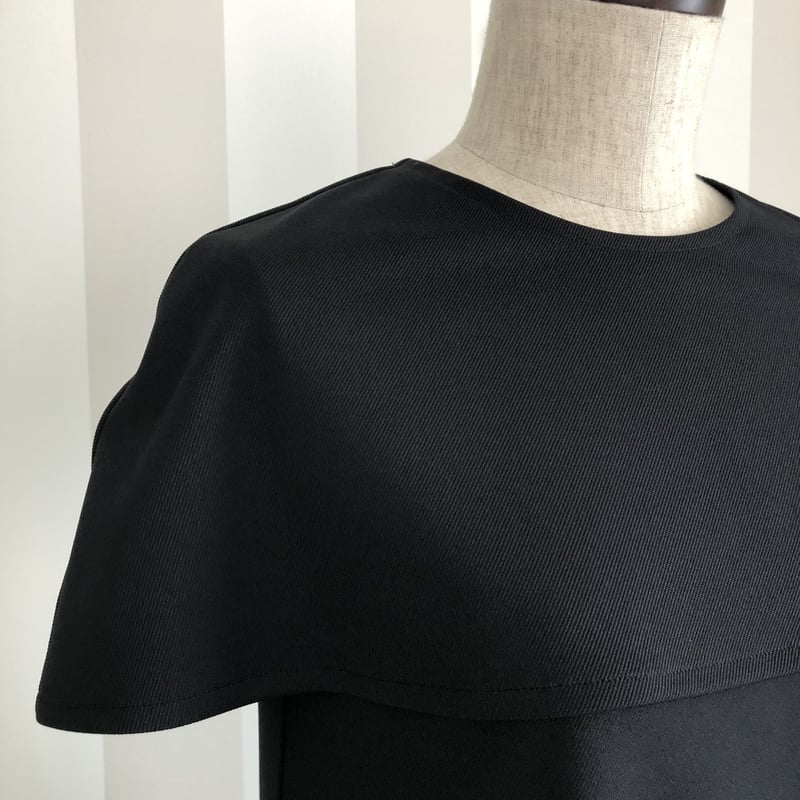 7-322 黒 ケープ衿 フリー | capriciousmie