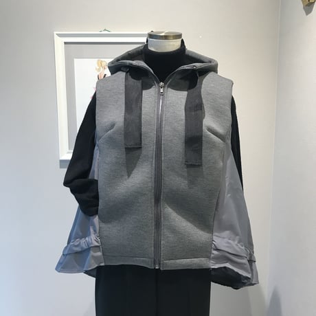 2-074  グレー　中綿ベスト　ML(ワンサイズ)  セレクト商品