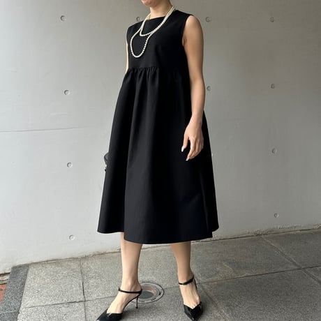 4-047   黒杢　ドールワンピース　Ｍ