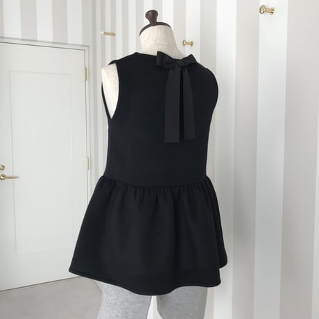 12-218    黒　バックリボンペプラムトップス　Ｌ