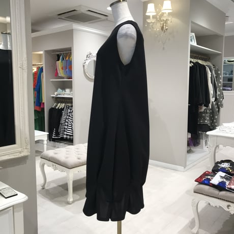 3-257  黒　クルミワンピース　ML