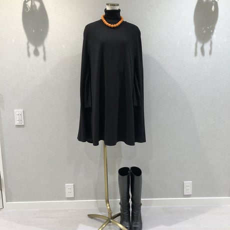 9-050   黒　ポンチョ　ロング  フリーＭ