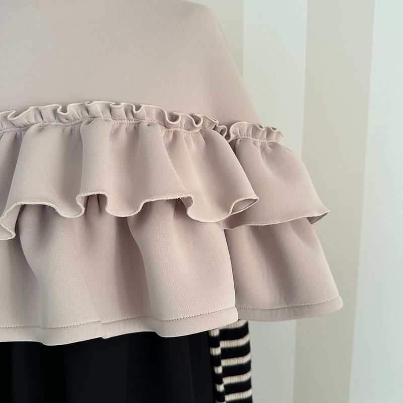 1-096 ベージュ Wフリルケープ フリー(M) | capriciousmie