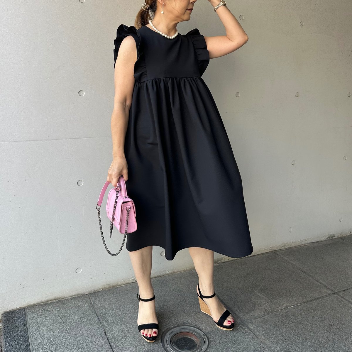 小さいサイズS✨Rene✖️TISSUE社ツイードフリルIラインワンピース紺黒 小さいサイズS✨Rene✖️TISSUE社ツイードフリルワンピースI