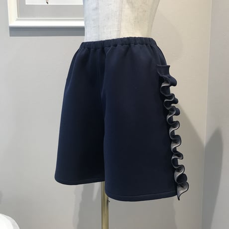 12-105  ネイビーボンディング　サイドフリルショートパンツ　フリー