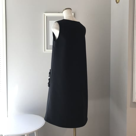12-272  黒ボンディング　フリルポケットワンピース　Ｍ