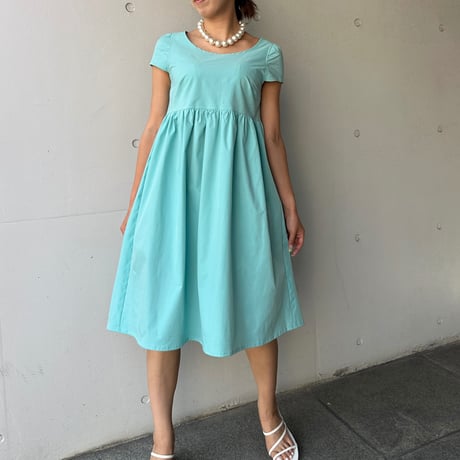 6-163    ティファニーブルー　ドールワンピース　キャップスリーブ　Ｍ