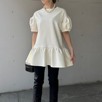 3-126    クリーム　パフィフリルチュニック　Ｌ
