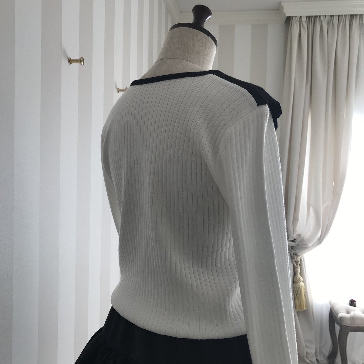 enshia.R  白襟トップス　02 2-009 白 黒襟ニットトップス ML セレクト商品 | capriciousmie